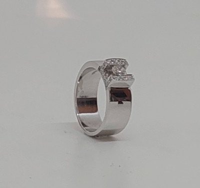 Wit gouden ring